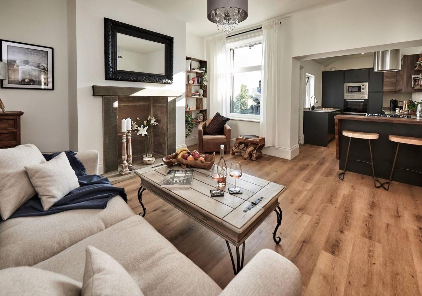 Pendle-Walking-3 Bed- Exec Contractor & Long Stay! コルネ エクステリア 写真